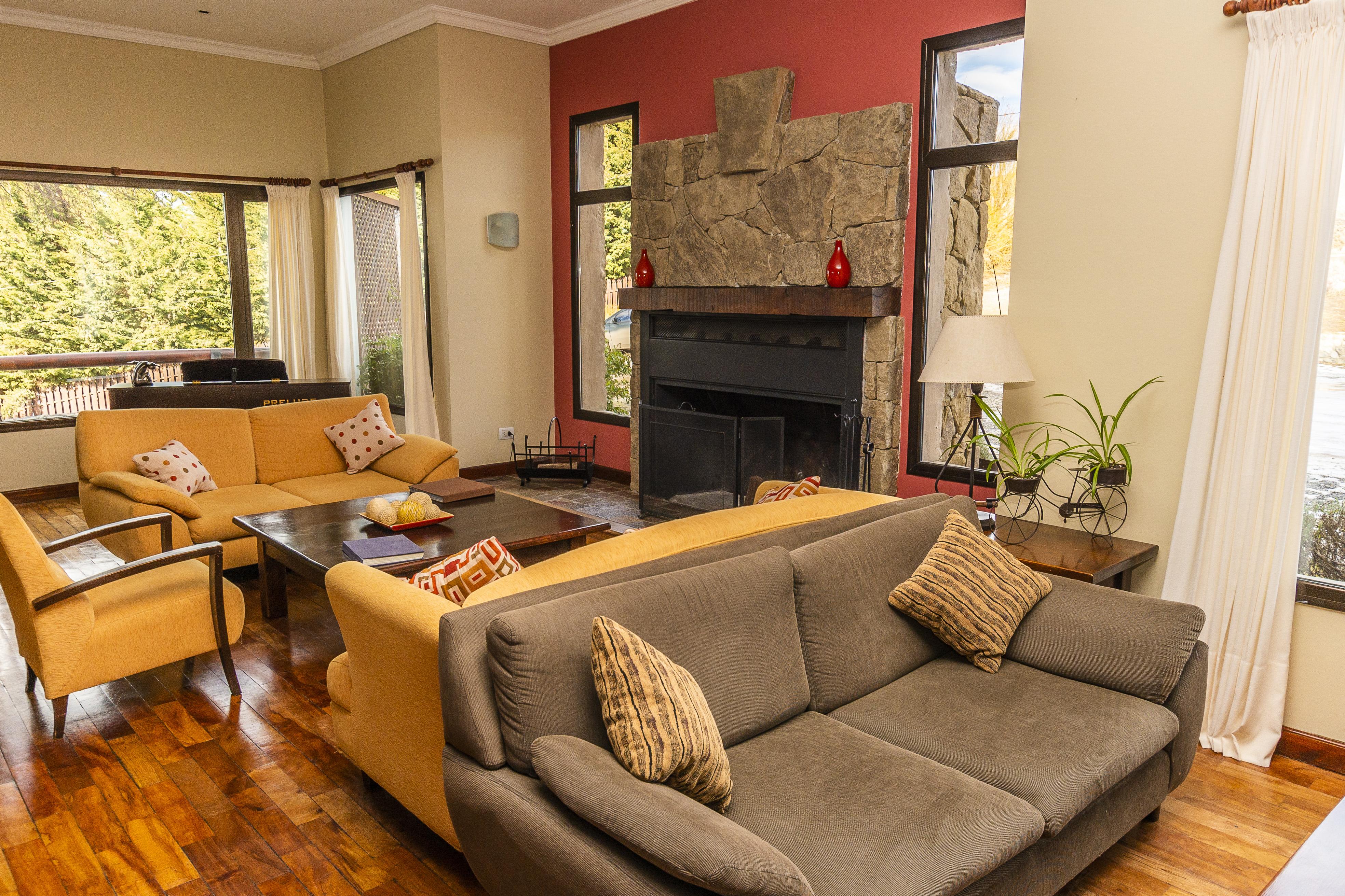 Xelena Hotel & Suites El Calafate Exterior photo