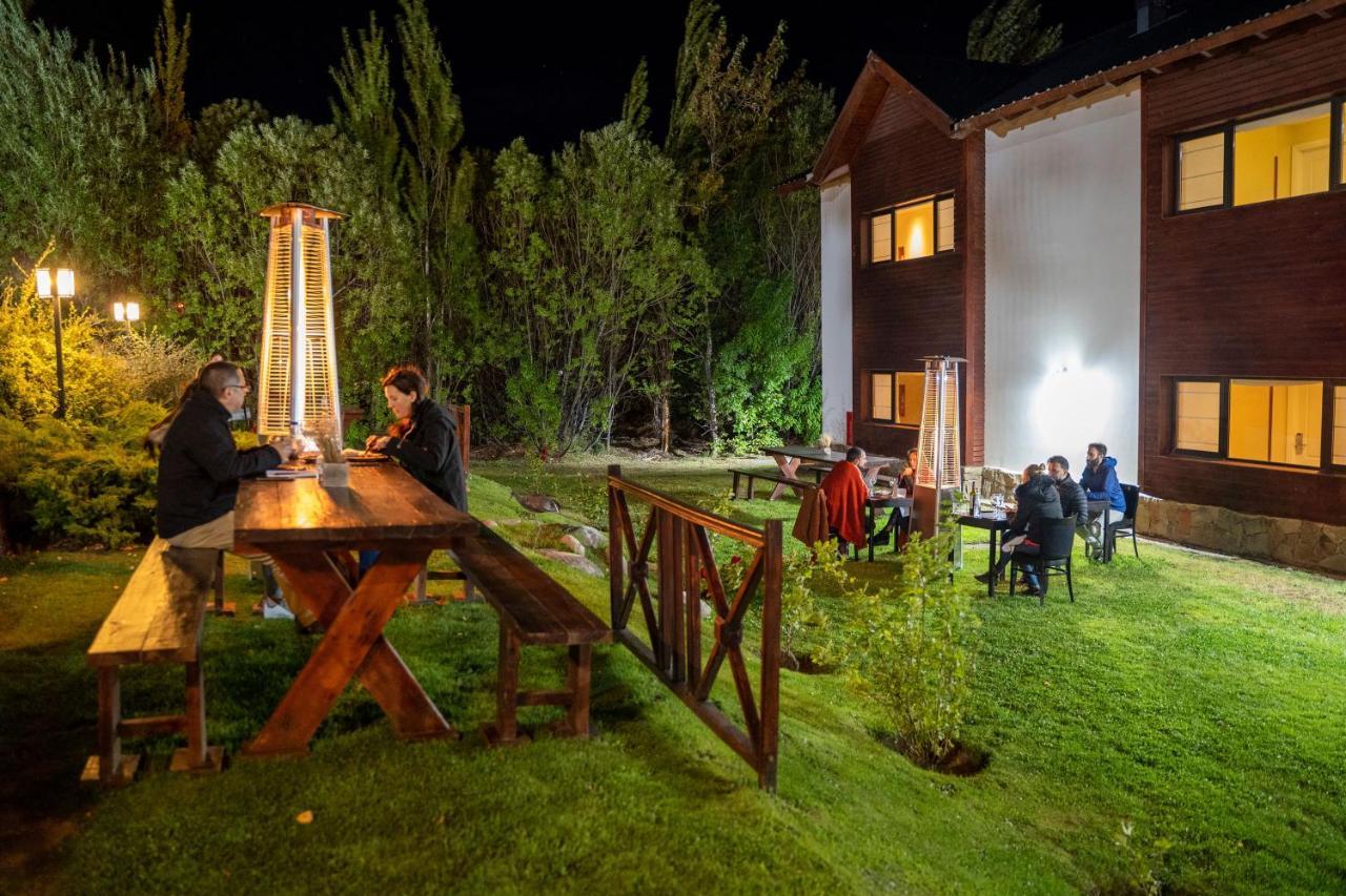 Xelena Hotel & Suites El Calafate Exterior photo
