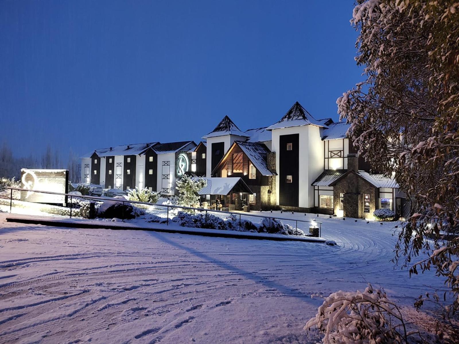 Xelena Hotel & Suites El Calafate Exterior photo